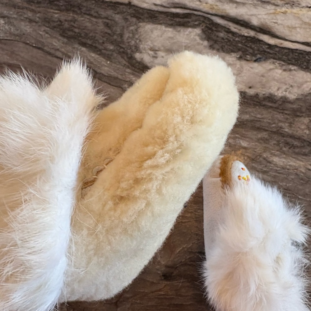 Authentic Handmade Moccasins - Picture 6 of 8